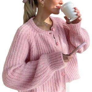 Chunky buttondown cardigan 🩰🎃🤍🎀